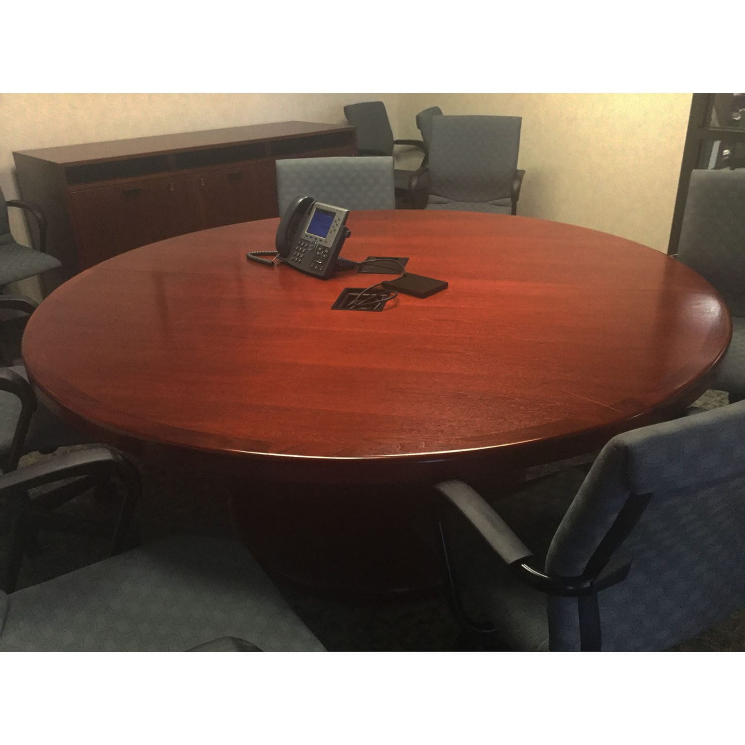 Steelcase Used 72 Inch Round Conference Table Mahogany National Office Interiors And Liquidators