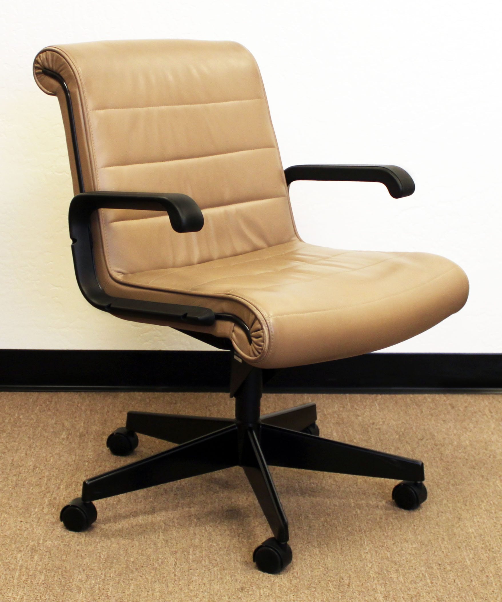 Knoll Sapper Used Leather Managerial Chair,Tan National Office