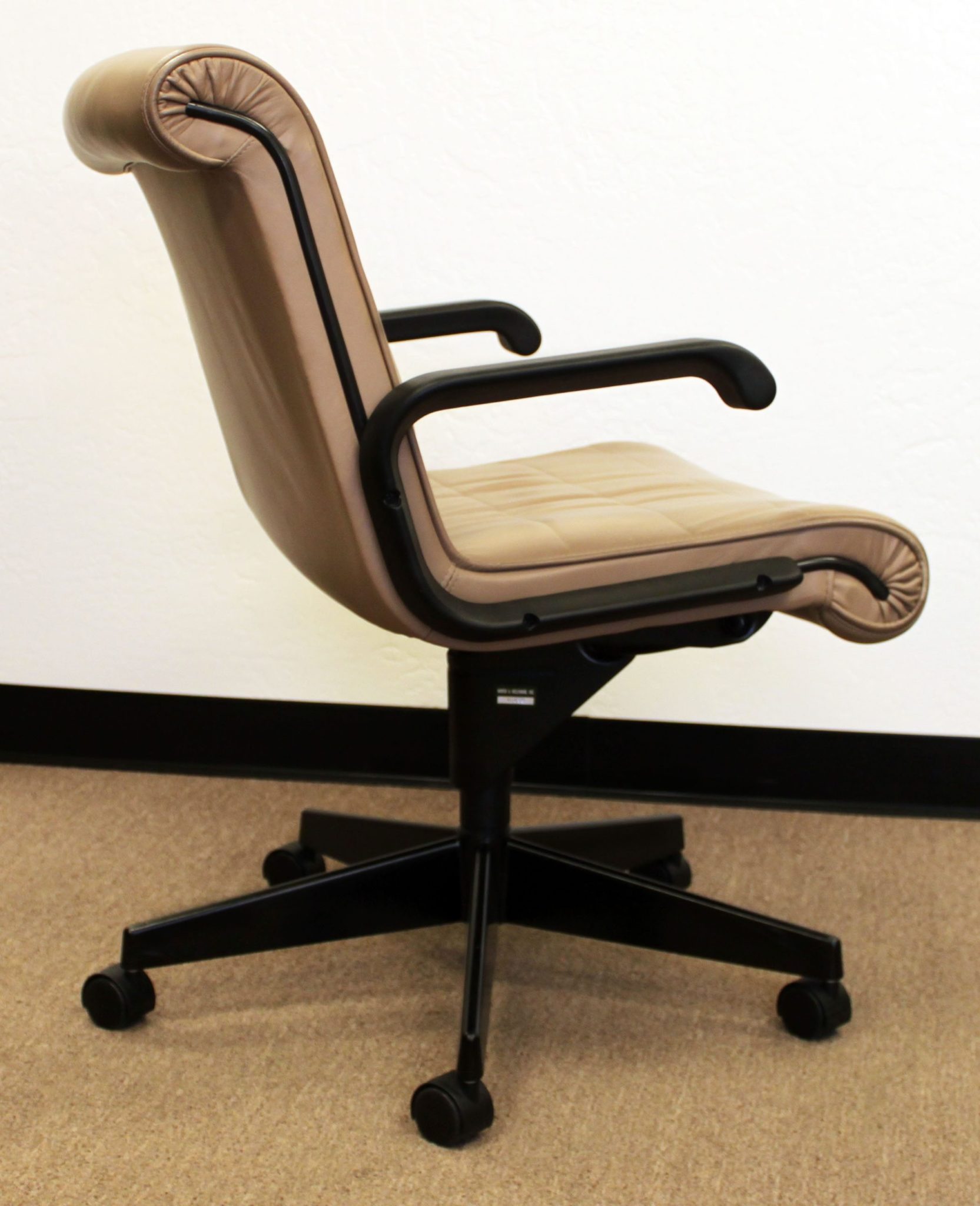 Knoll Sapper Used Leather Managerial Chair,Tan National Office