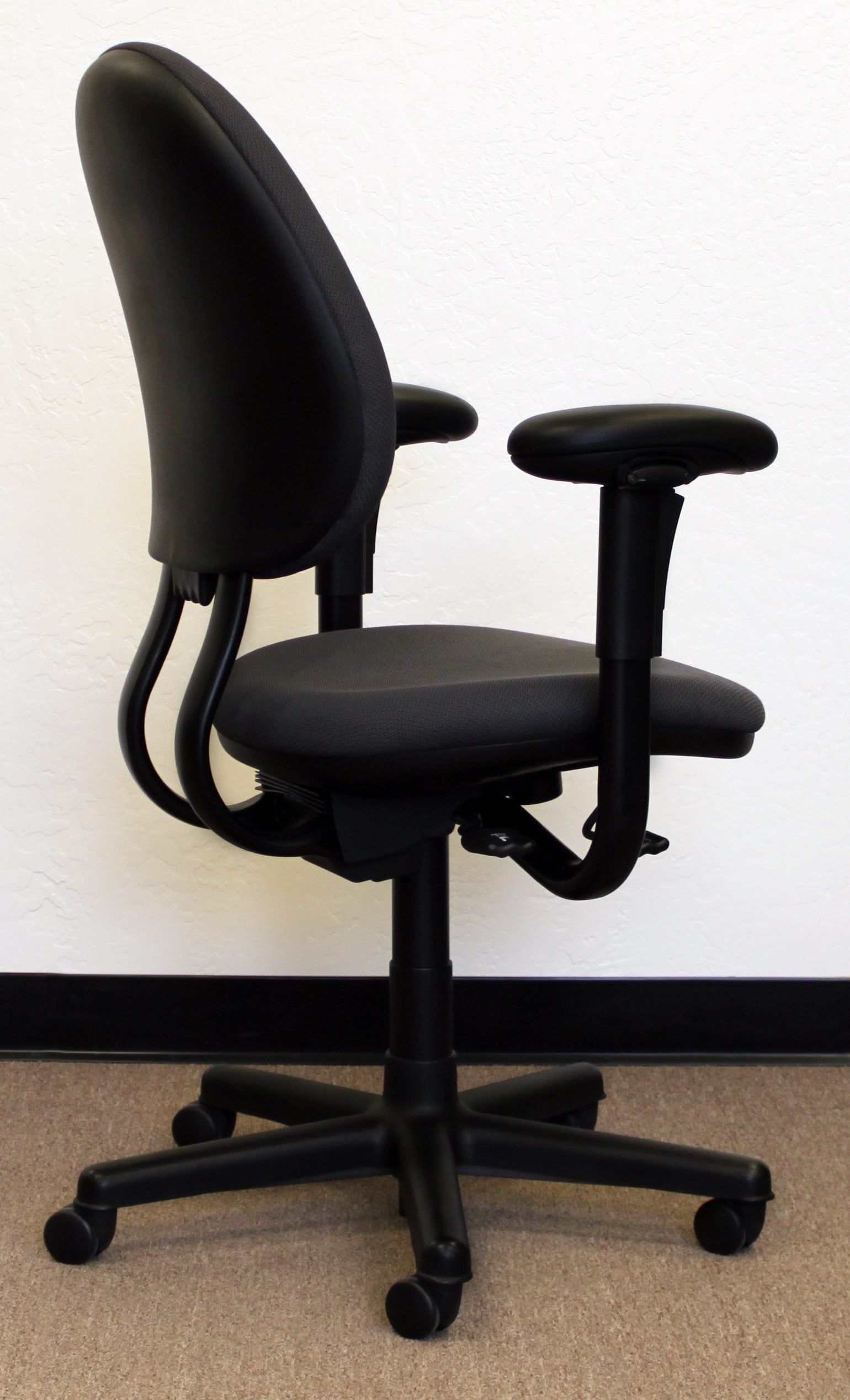 Steelcase Criterion Used High Back Task Chair, Gray Design National