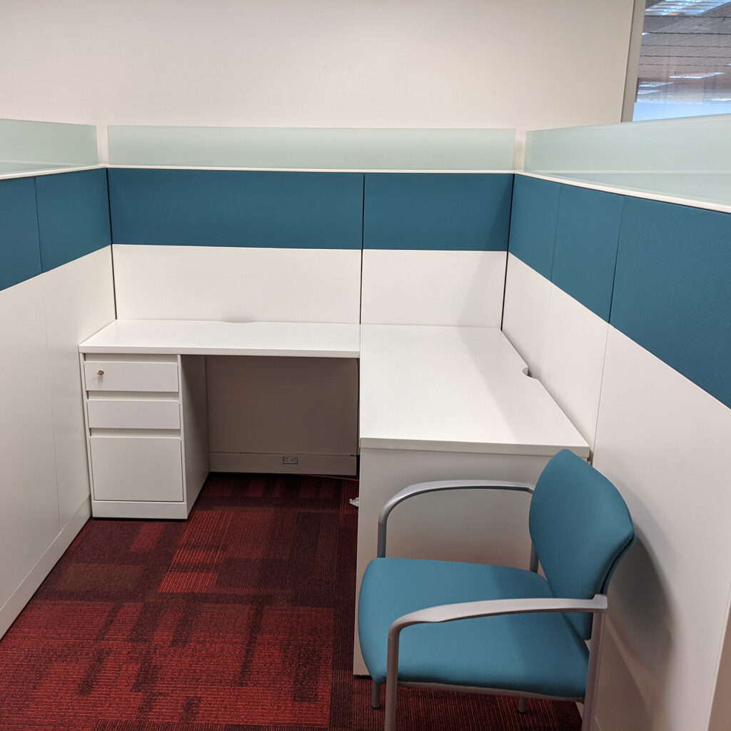 Steelcase Answer 5.5x7 Used Cubicle w Glass in Blues & Greens, Sold in