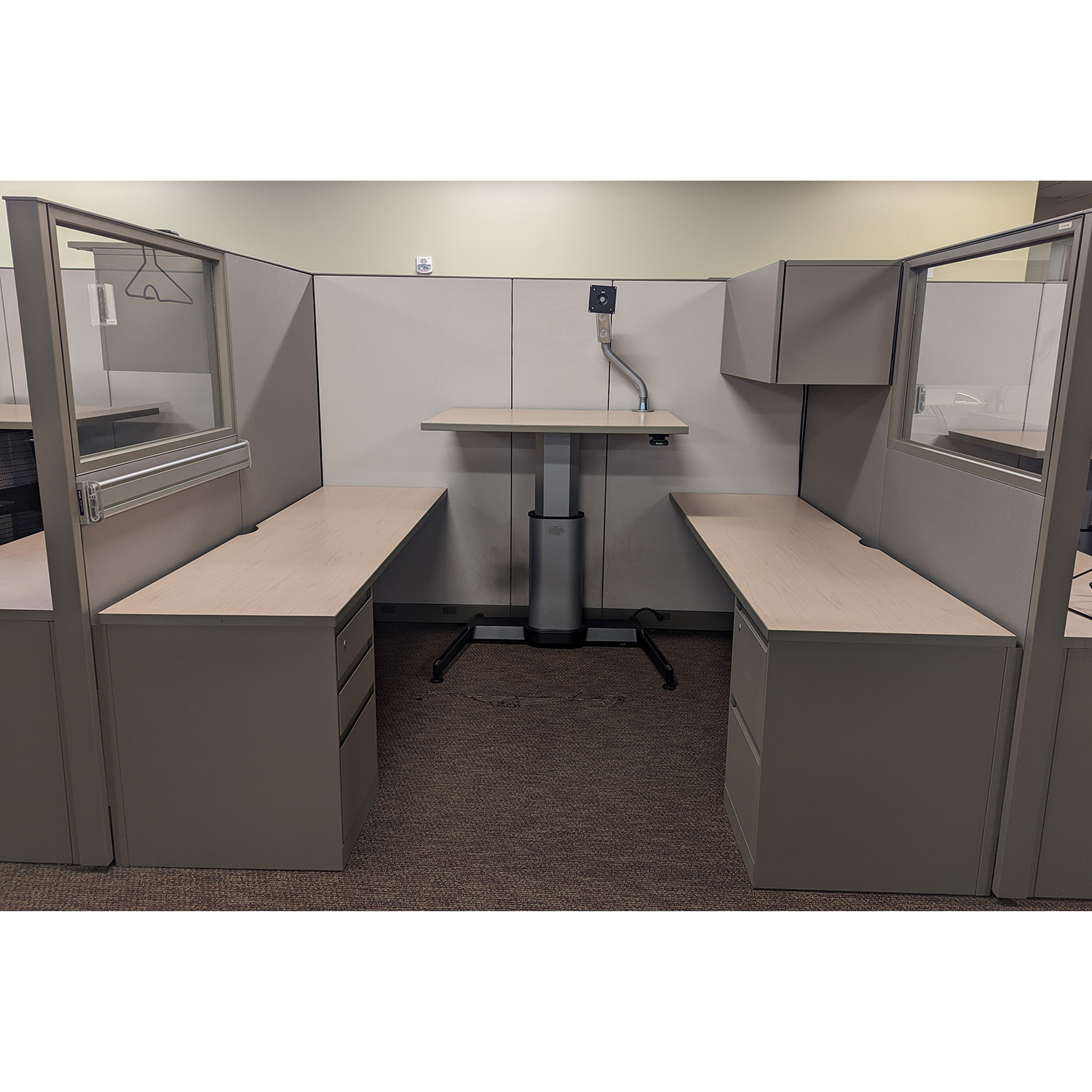 Steelcase Answer 7.5x6 Used Cubicle, Taupe